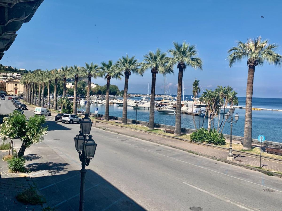 Ferienwohnung I Mezzanini Di Palazzo Bonaccorsi Milazzo Exterior foto