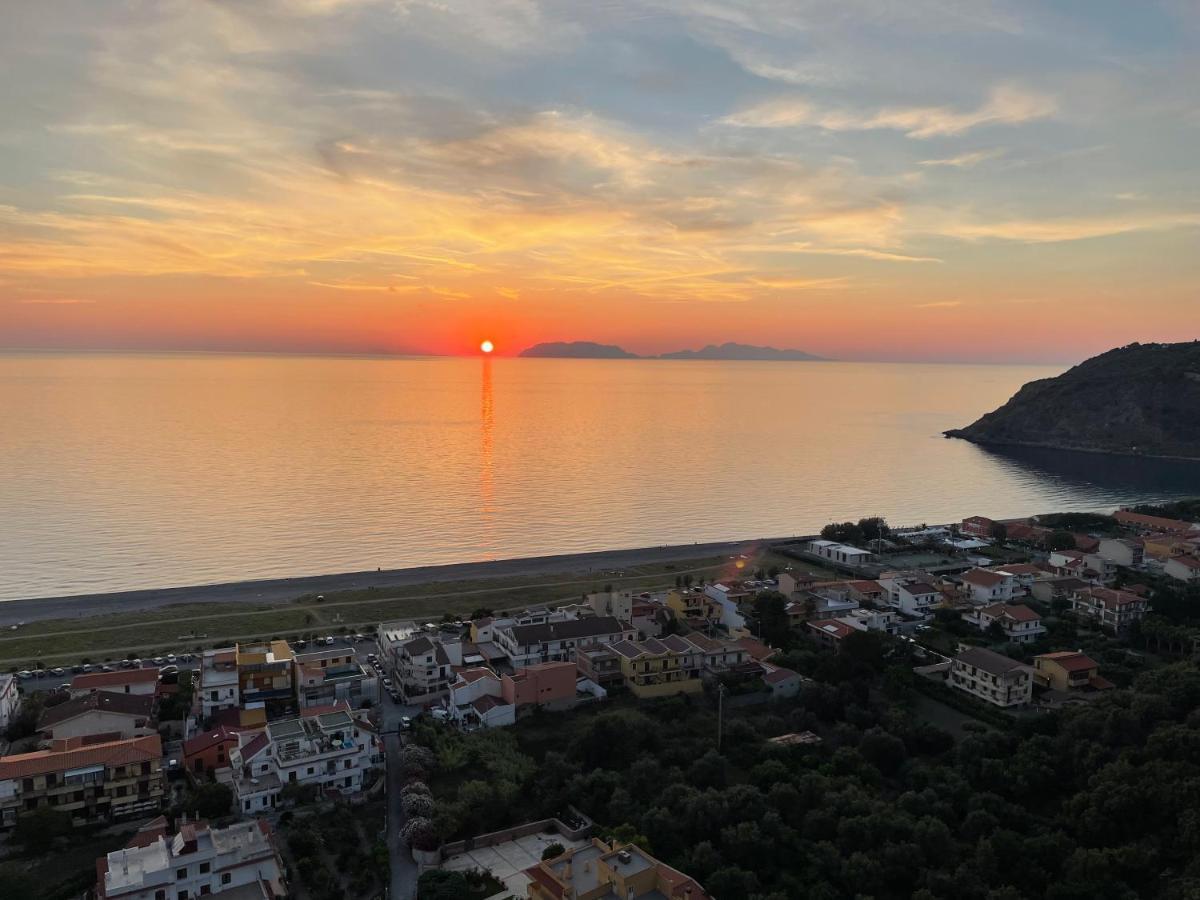 Ferienwohnung I Mezzanini Di Palazzo Bonaccorsi Milazzo Exterior foto