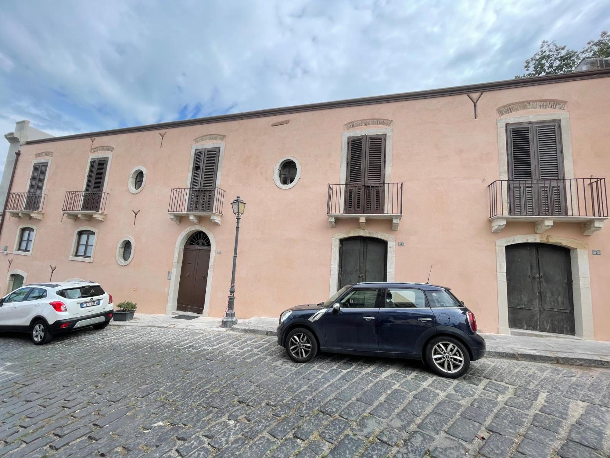 Ferienwohnung I Mezzanini Di Palazzo Bonaccorsi Milazzo Exterior foto